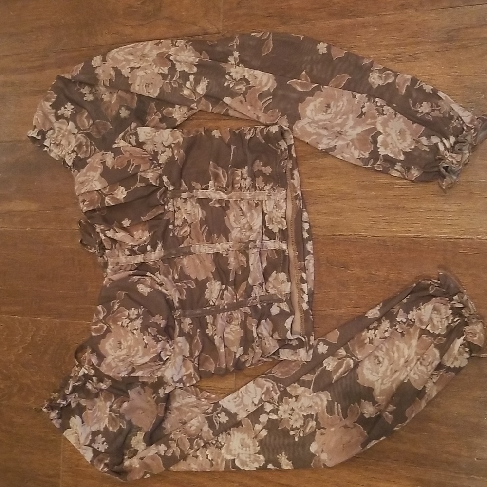 Dylan Ryan Brown Floral Long Sleeve Cropped Top Size M